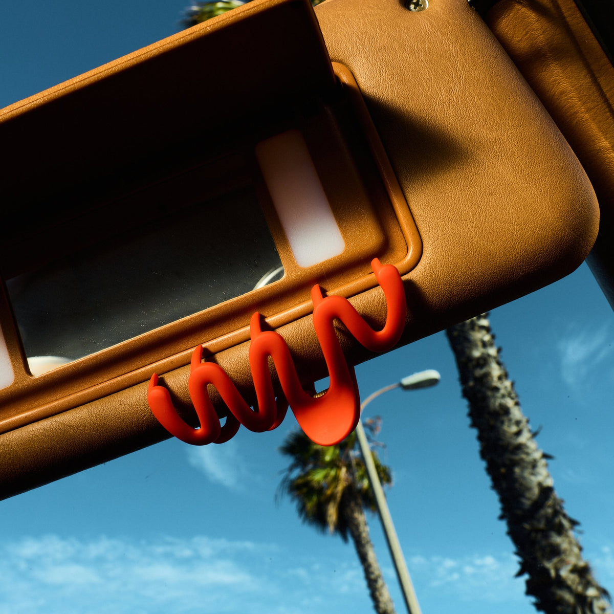 The ‘W’ Claw Clip Y1
